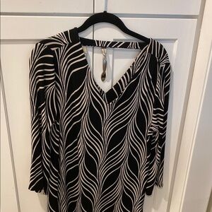 Chico's Travelers Black and White Patterned Blouse